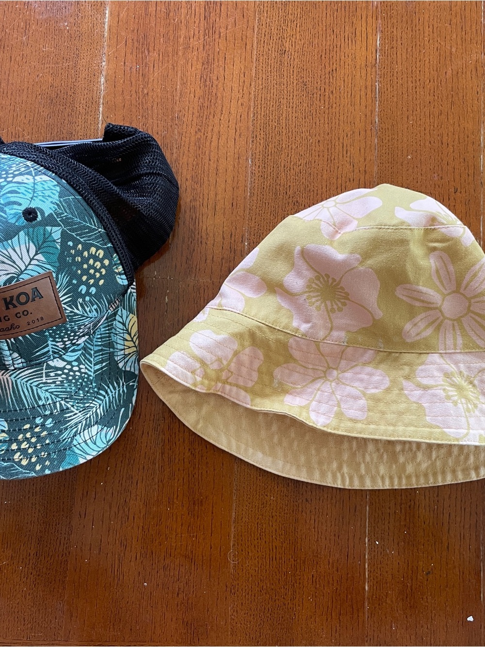 Women’s trucker hat & Yellow Floral Bucket Hat Set